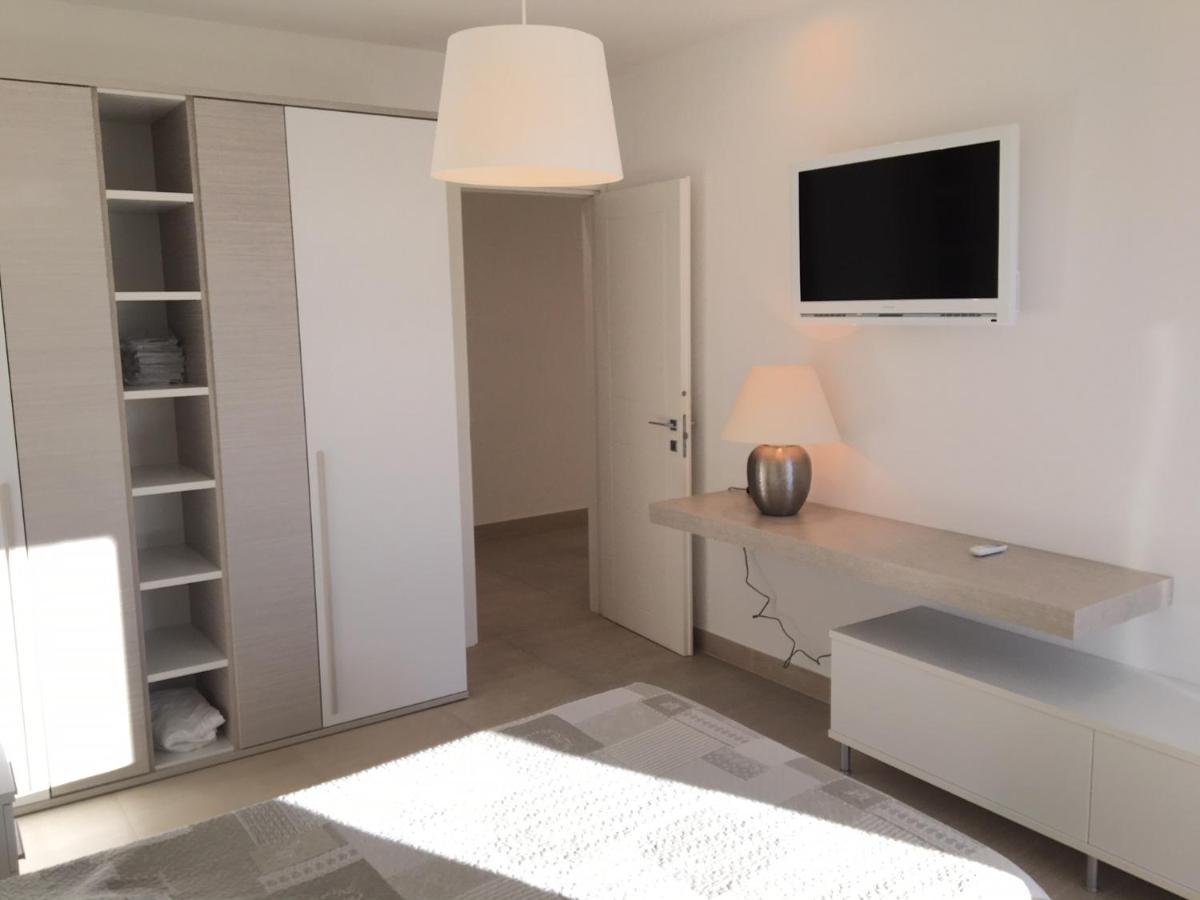 Attico Palazzo Di Vetro Apartment Luino Luaran gambar