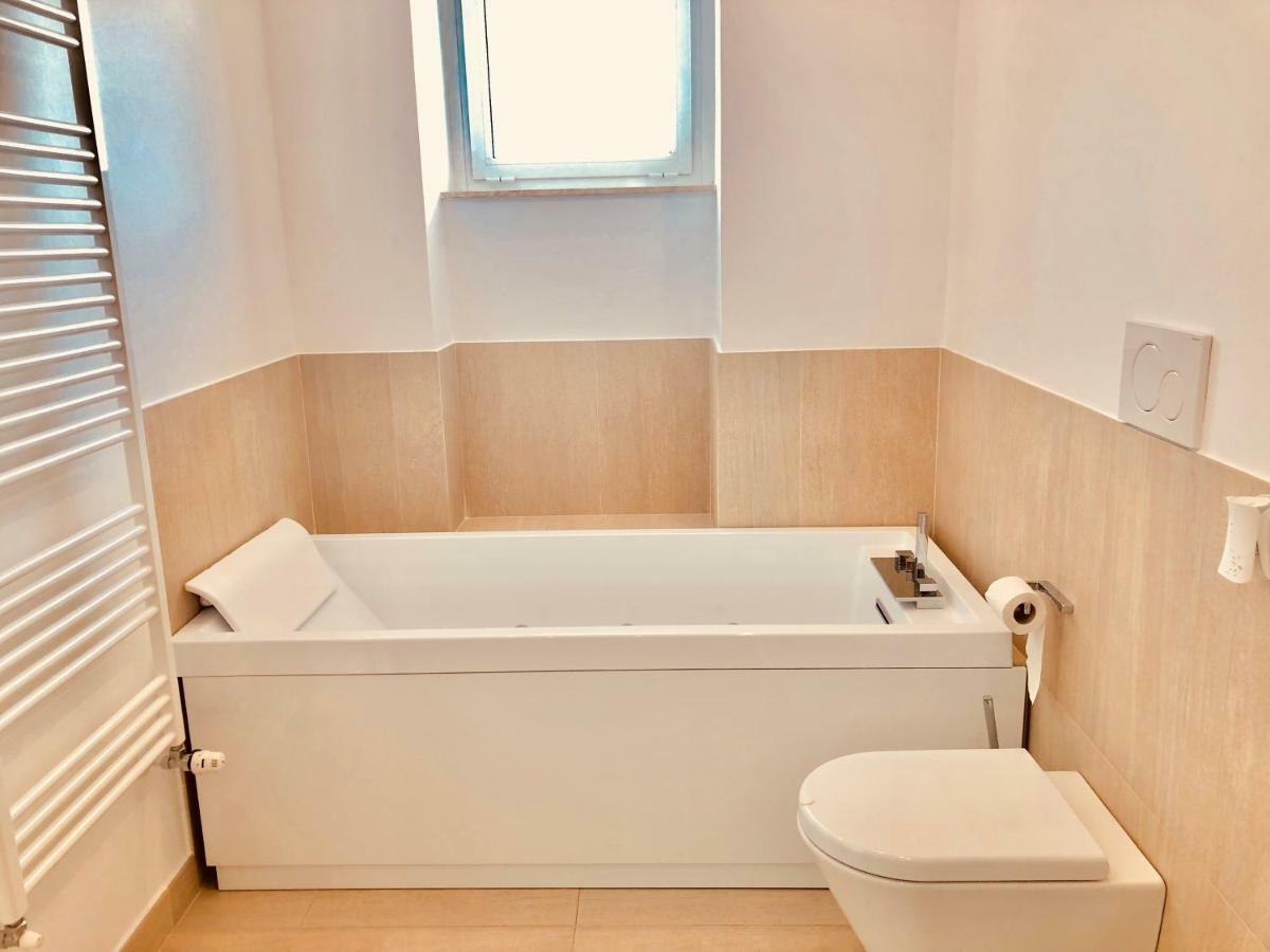 Attico Palazzo Di Vetro Apartment Luino Luaran gambar