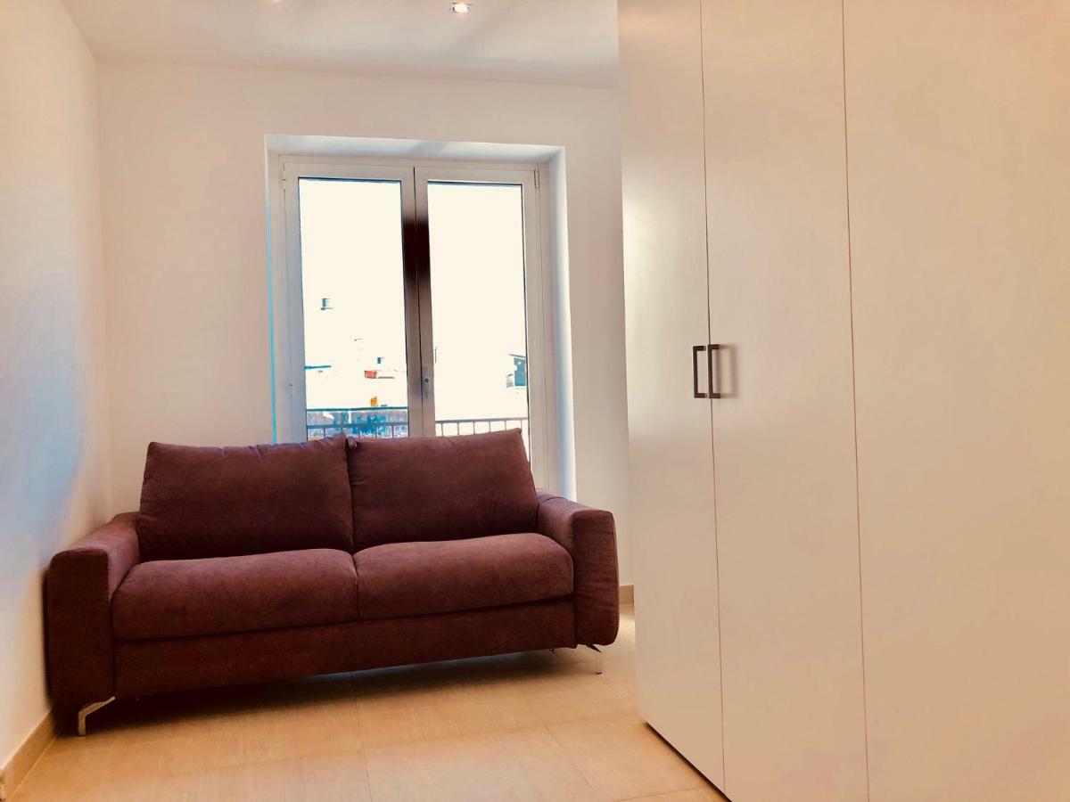 Attico Palazzo Di Vetro Apartment Luino Luaran gambar