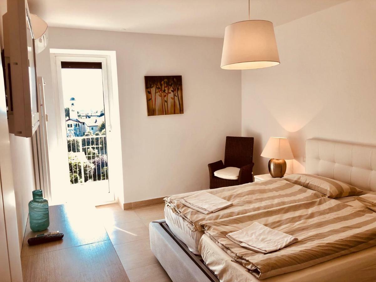 Attico Palazzo Di Vetro Apartment Luino Luaran gambar
