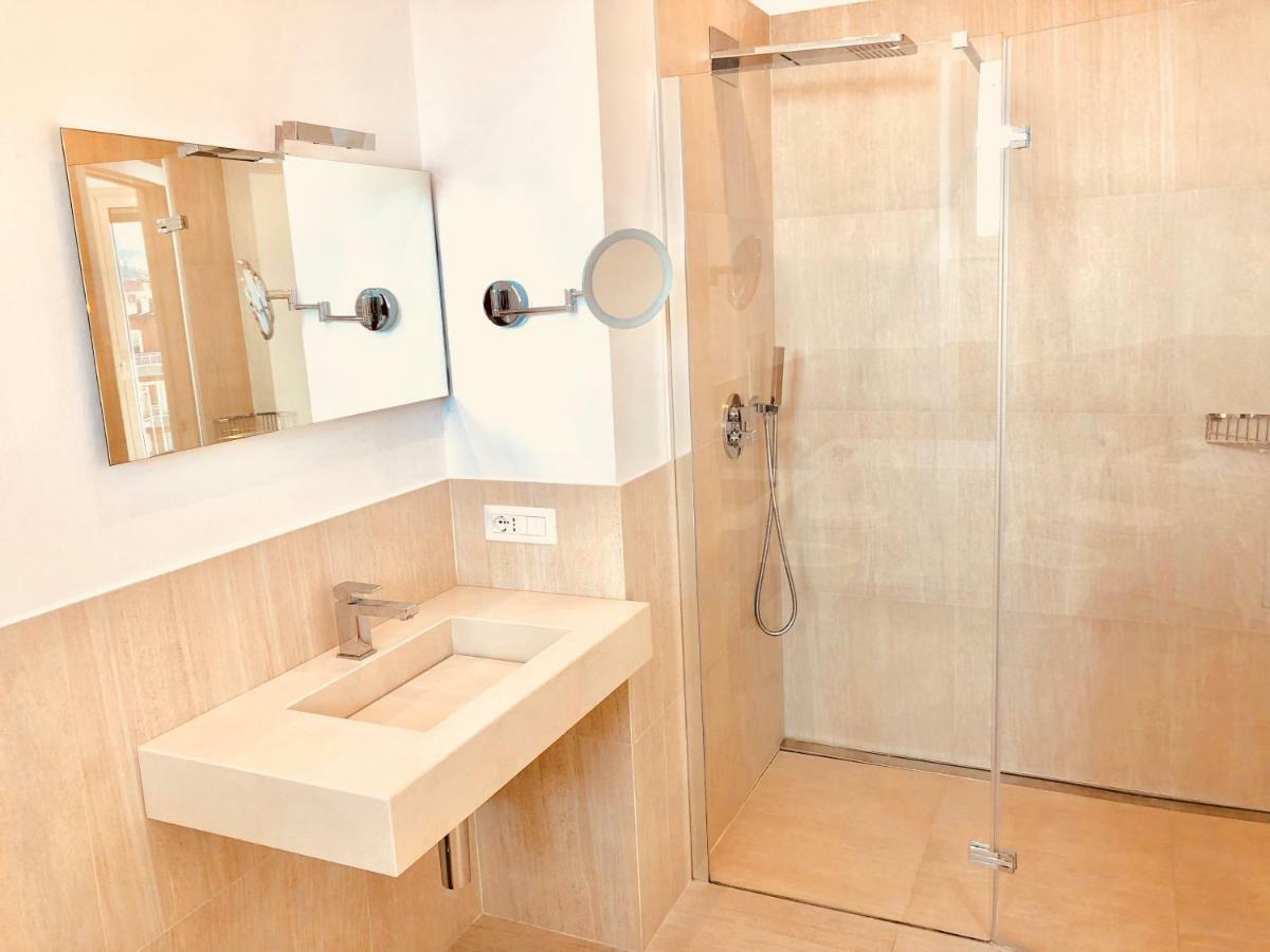 Attico Palazzo Di Vetro Apartment Luino Luaran gambar